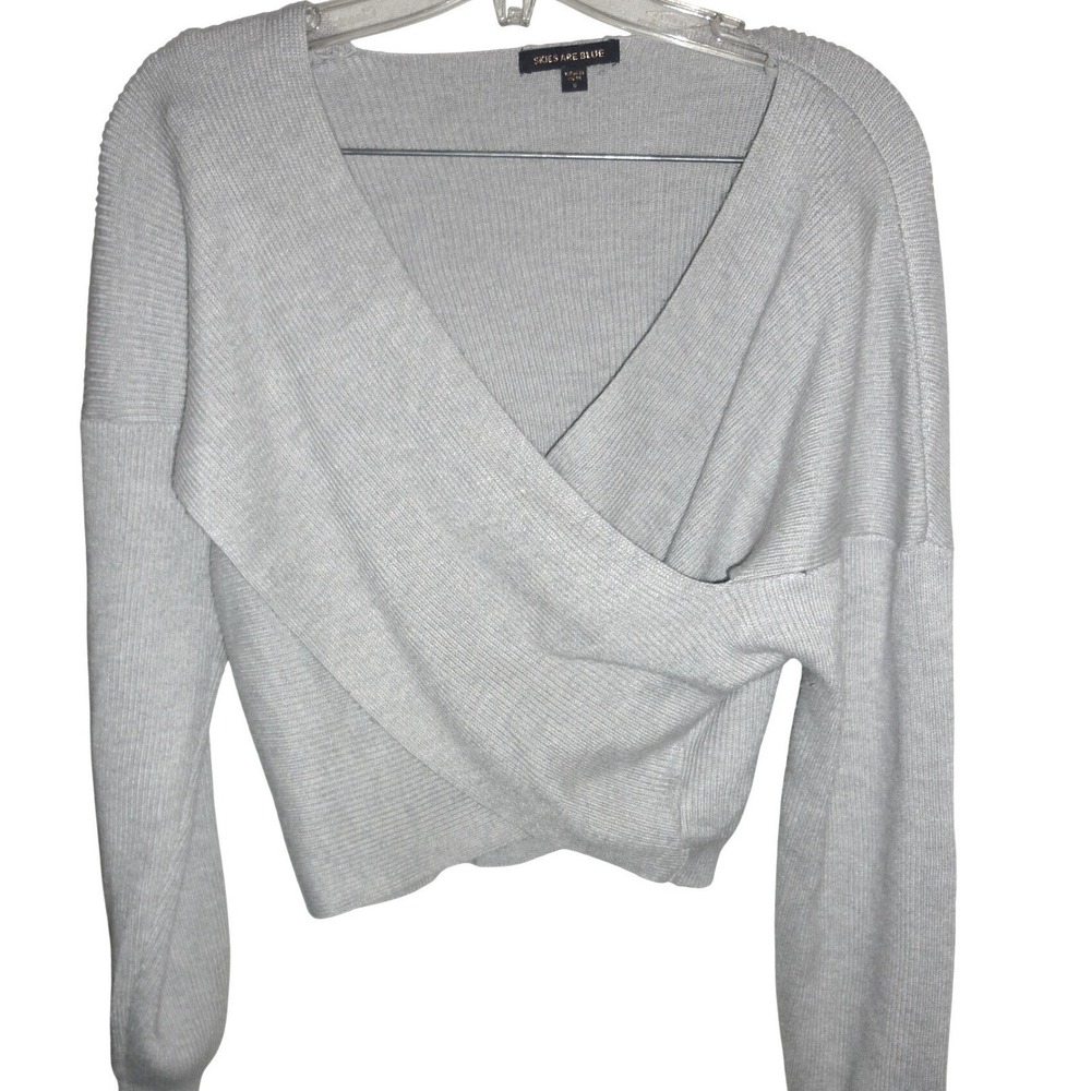 Skies Are Blue Small Light Gray Ribbed Knit Surplice V-Neck Cropped Sweater